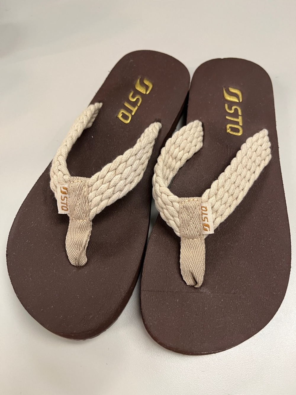 STQ Women's Braided Strap Flip Flop Sandals in Cream and Brown - size 6